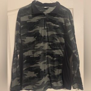 Columbia Gray and Black Camo Half-Zip Pullover